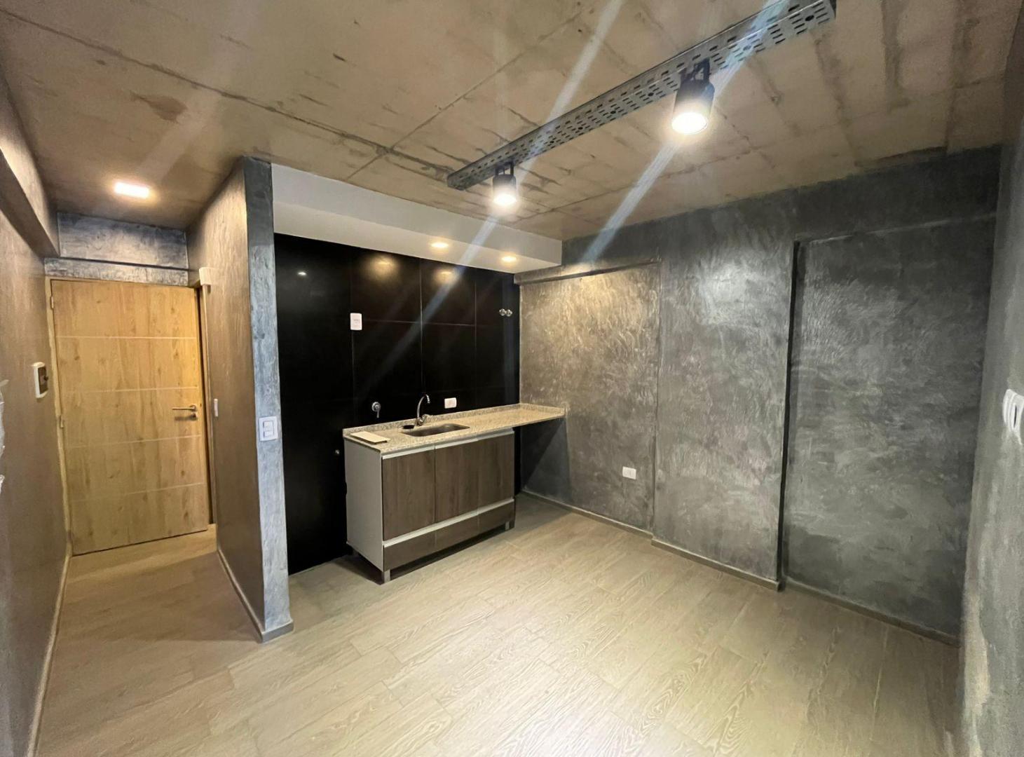 Foto de Venta Departamento 1 Dormitorio en Planta Baja con patio - Barrio Norte, imagen 2