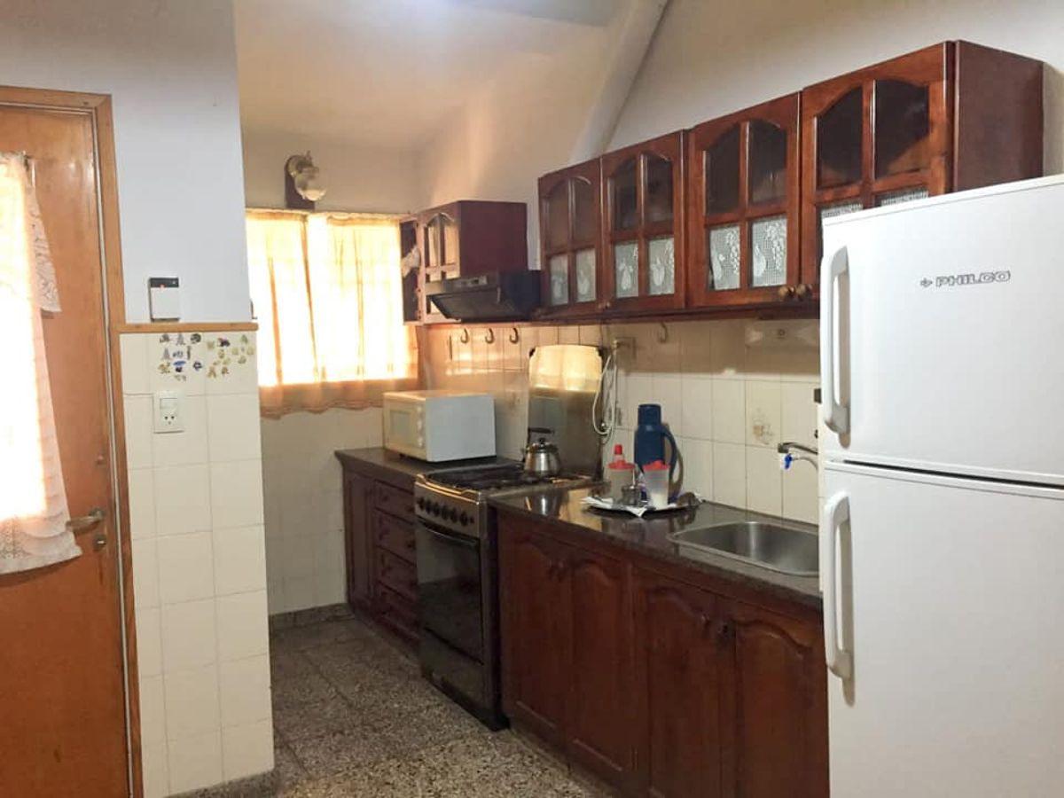 Foto de CASA EN VENTA 154MTS - 2 DORM - PATIO C/ASADOR - COCHERA - 450MTS TOTAL, imagen 4