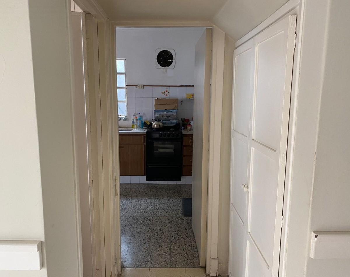 Chalet 4 Ambientes + Dcia, Ideal Profesional o Vivienda a m de Plaza del Agua. 5