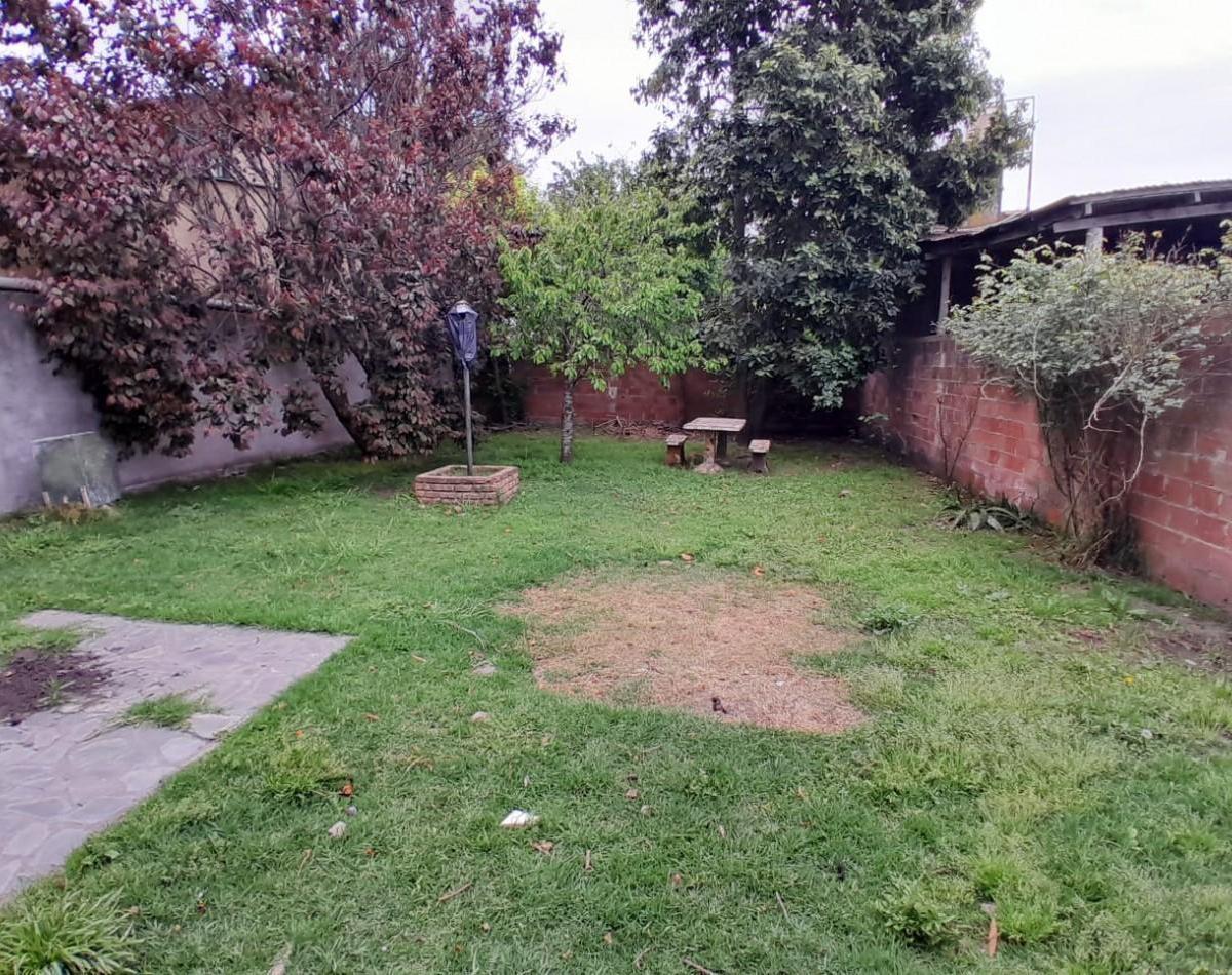 Foto de CHALET EN VENTA. BARRIO DOS DE ABRIL, imagen 2