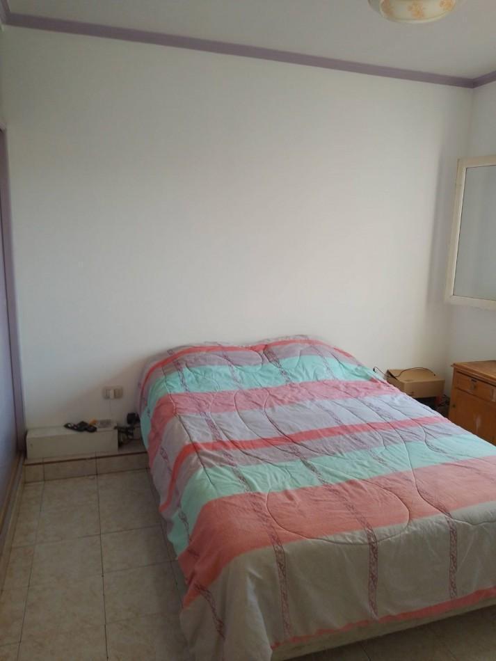 Foto de EN VENTA. PROPIEDAD EN BLOCK. LOCAL MAS DEPARTAMENTOS. ITUZAINGO 4600, imagen 4