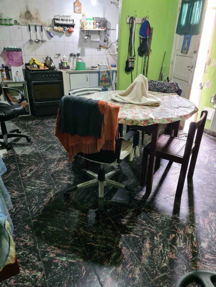 Foto de VENTA. PROPIEDAD EN BLOCK, 4 DEPARTAMENTOS. SAN MARTIN 6600., imagen 2
