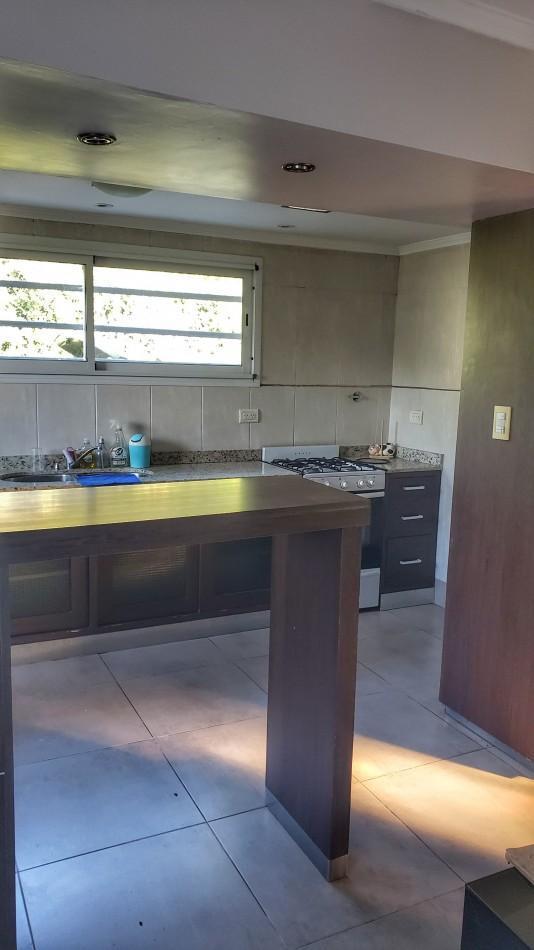 CASA MODERNA EN BARRIO ACANTILADOS. 3 DORMITORIOS. APTA CREDITO