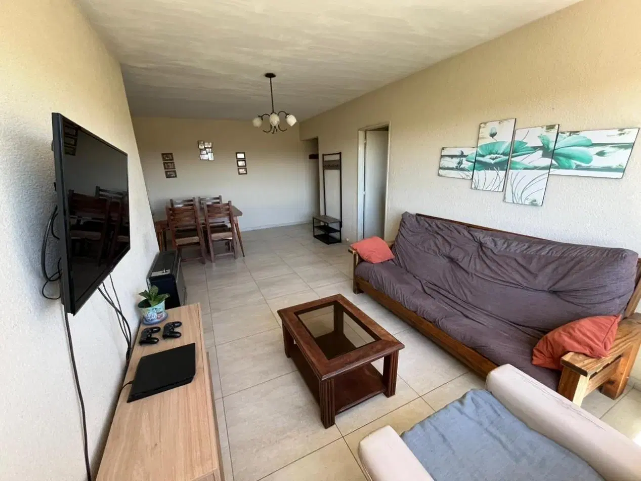 EN VENTA. DEPARTAMENTO DE 4 AMBIENTES CON ESPACIO DE COCHERA. BAHIA BLANCA 2600 3