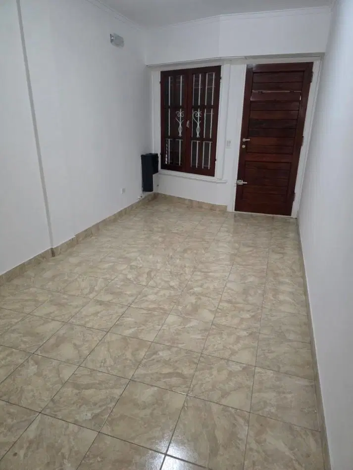 DEPARTAMENTO DE 2 AMBIENTES CON PATIO Y GARAGE 3