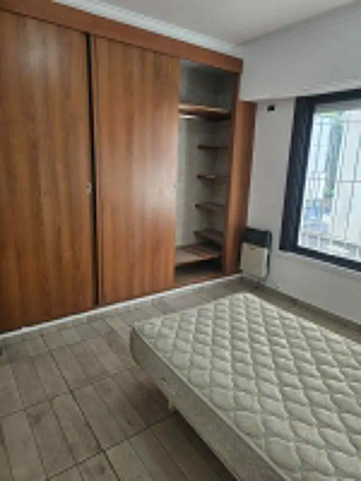 DEPARTAMENTO DE 2 AMBIENTES CON PATIO Y GARAGE 2