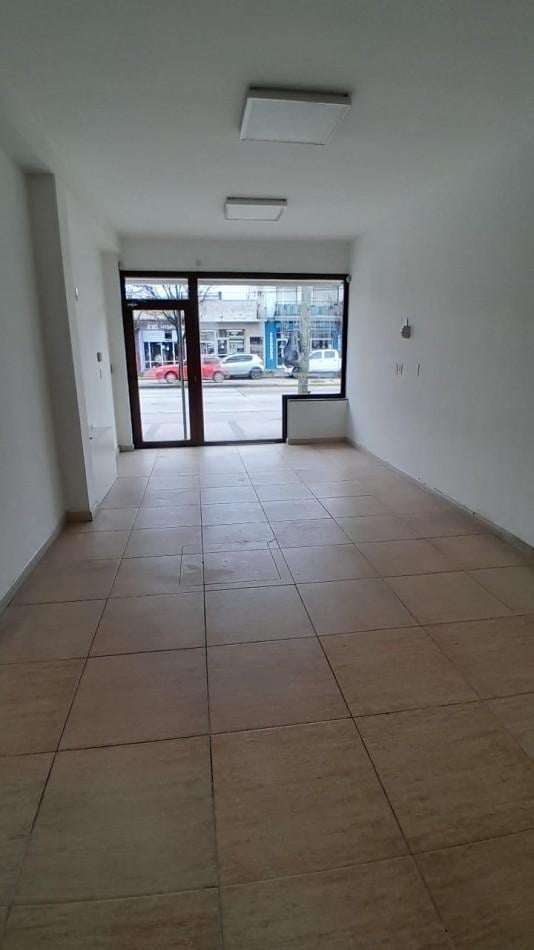 ALQUILER LOCAL COMERCIAL SOBREA AVDA JARA