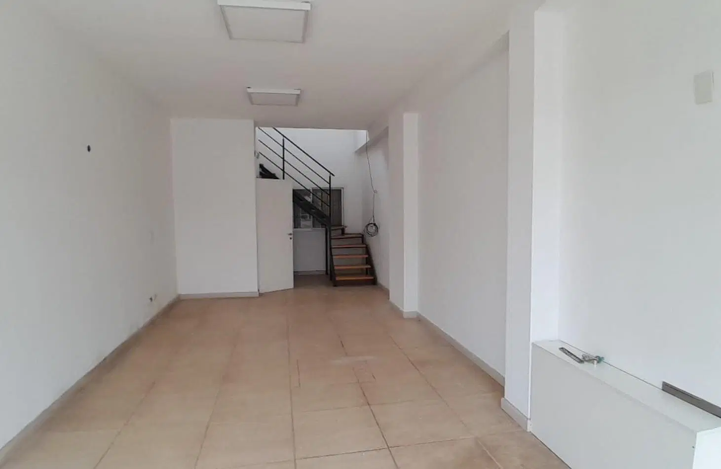 ALQUILER LOCAL COMERCIAL SOBREA AVDA JARA 1