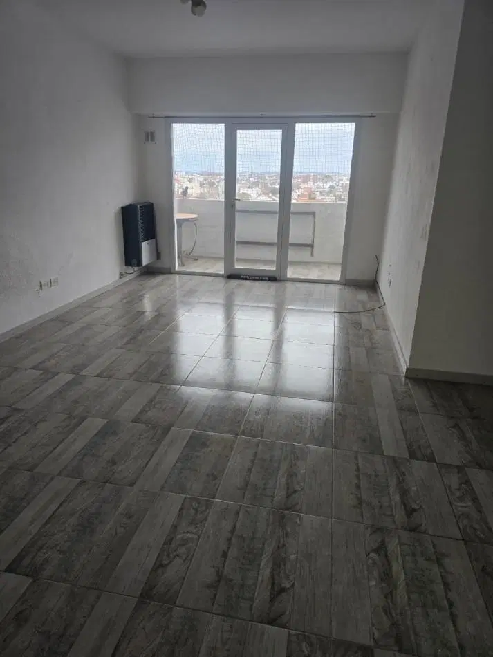 Alq 24 M Departamento 4 ambientes con cochera barrio San Jose 1