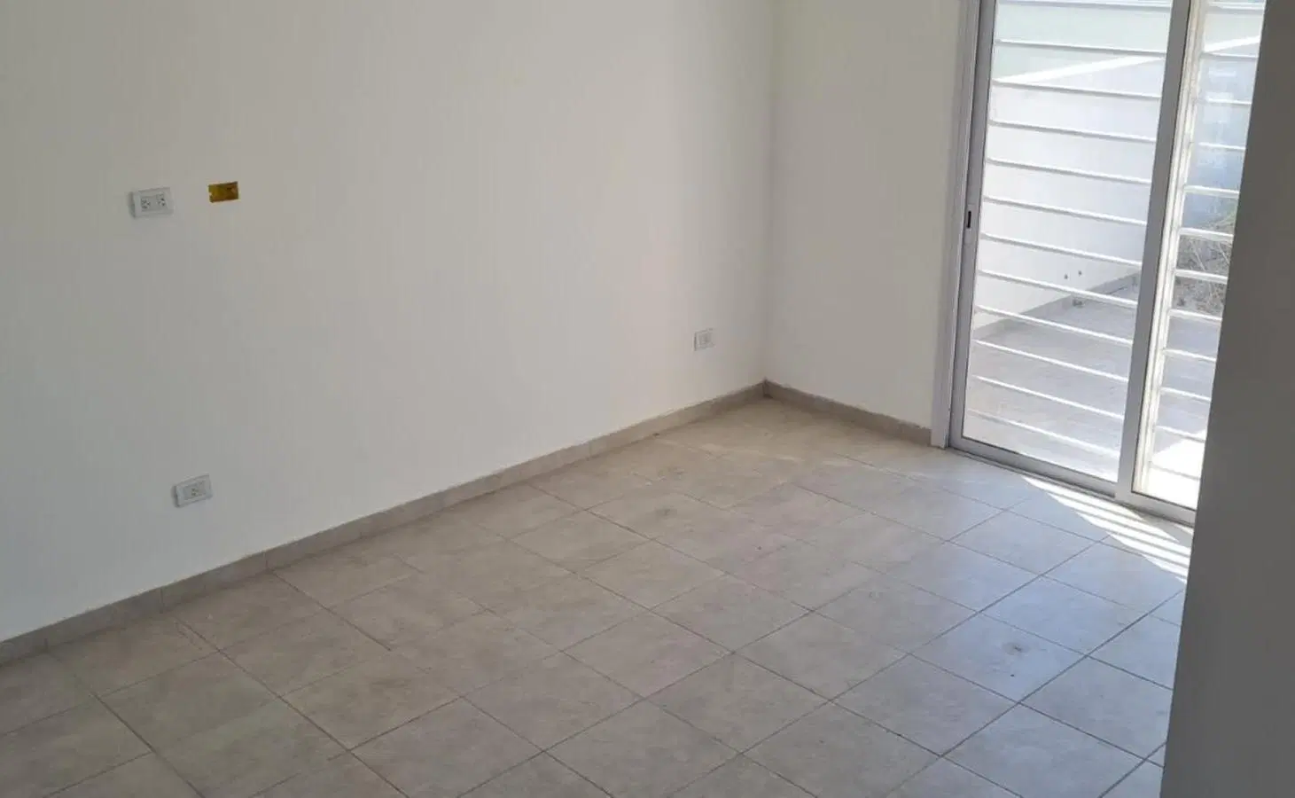 DUPLEX 3 AMBIENTES. BARRIO FELIX U. CAMET. APTO CREDITO 2