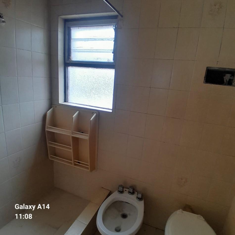 Foto de DEPARTAMENTO DE 2 AMBIENTES EN RIVADAVIA AL 8100, imagen 1
