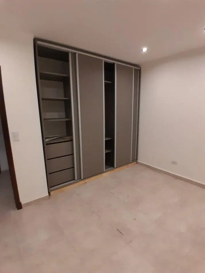 ALQUILER 24 MESES. CHALET EN PLANTA BAJA, 3 AMBIENTES. ZONA FRENCH Y SAN JUAN 4