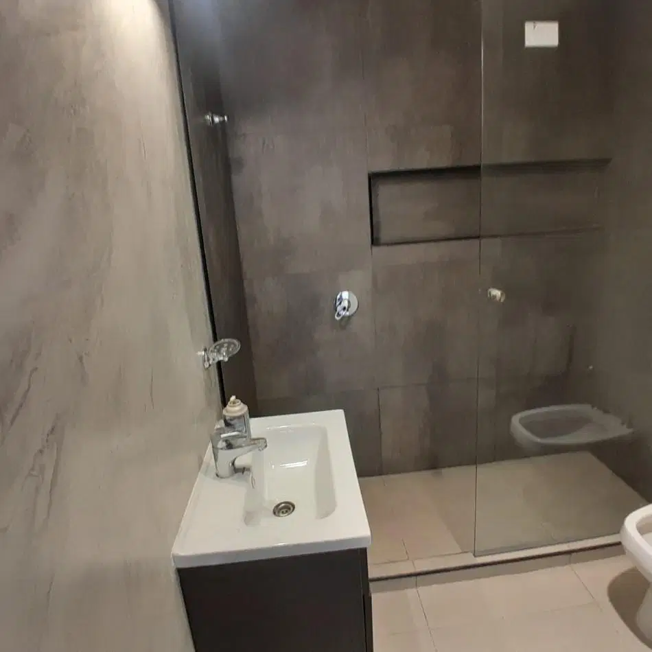 CHALET DE TRES AMBIENTES, RECICLADO. EN BARRIO VILLA PRIMERA 2