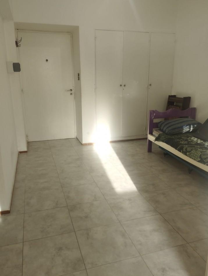 Foto de DEPARTAMENTO UN AMBIENTE CON COCHERA Y VISTA AL MAR. CENTRO, imagen 3
