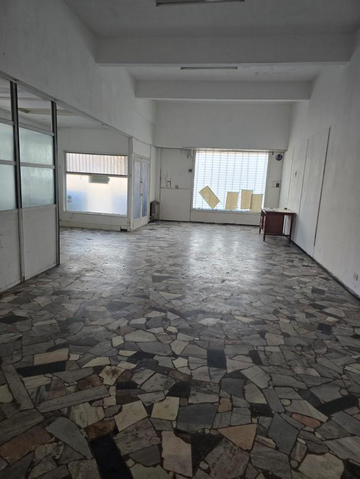 Foto de LOCAL CON VIDRIERA A LA CALLE, EN EXCELENTE ZONA DE VILLA PRIMERA, imagen 5