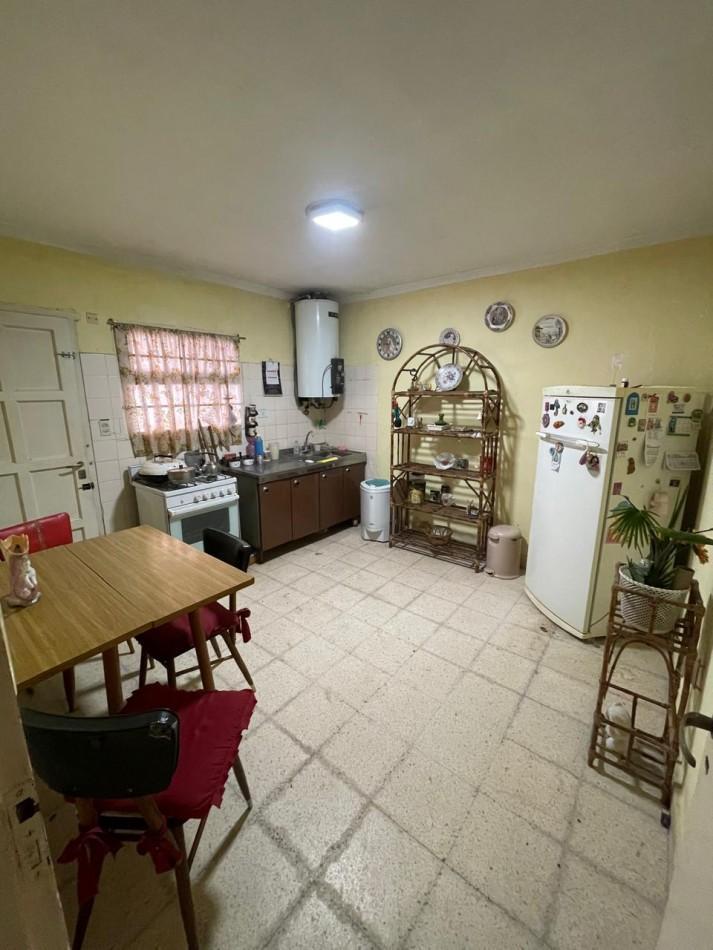 Foto de CHALET DE 3 AMBIENTES EN ESQUINA DE LIBERTAD Y TANDIL, imagen 4