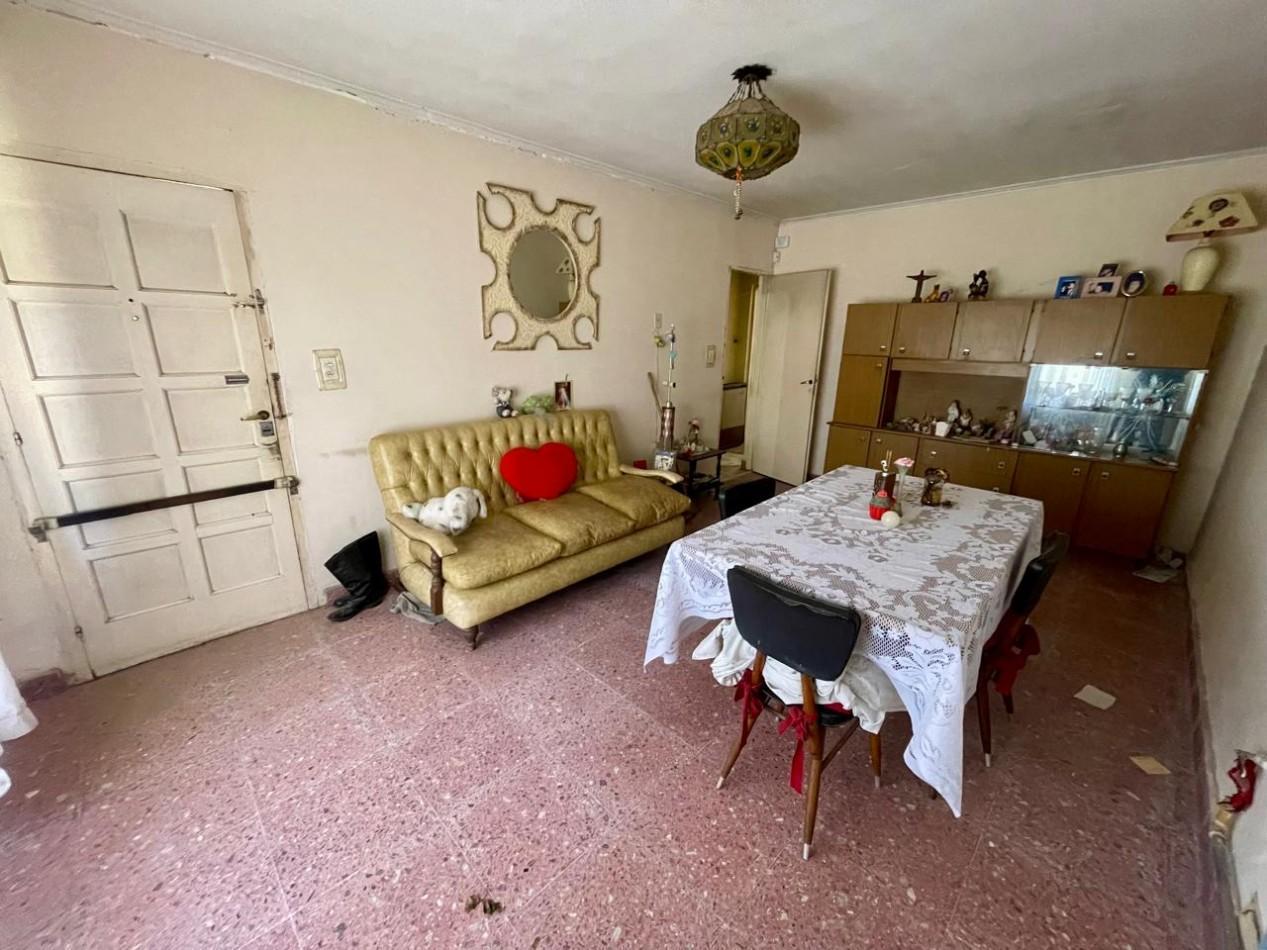 Foto de CHALET DE 3 AMBIENTES EN ESQUINA DE LIBERTAD Y TANDIL, imagen 3