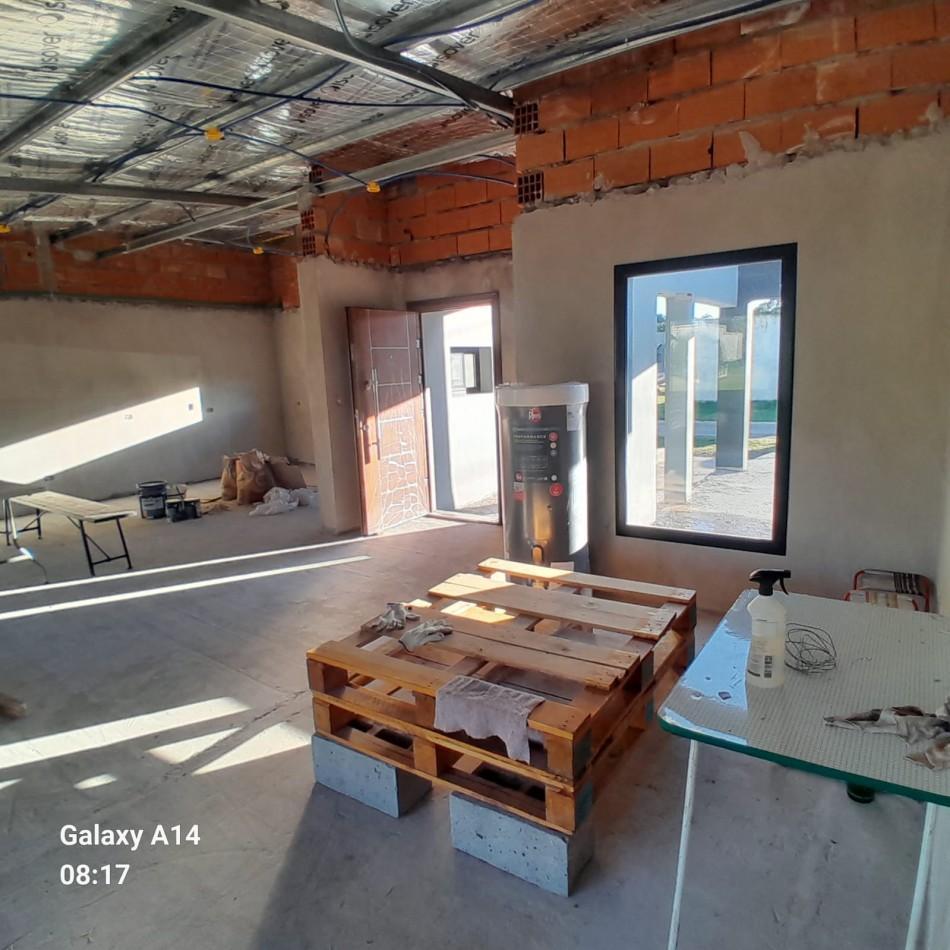 Foto de MODERNA CASA A TERMINAR EN COUNTRY COSTA DEL SOL, MAR CHIQUITA, imagen 2