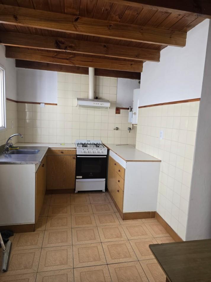 Foto de PH DE 3 AMBIENTES, EN PRIMER PISO POR ESCALERA, imagen 3