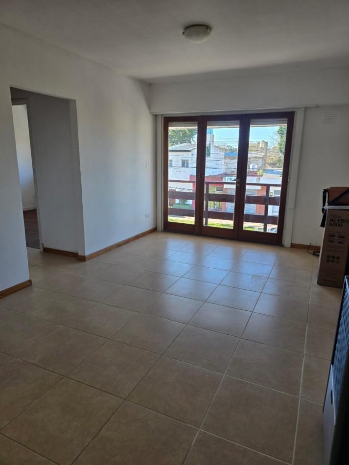 Foto de PH DE 3 AMBIENTES, EN PRIMER PISO POR ESCALERA, imagen 1