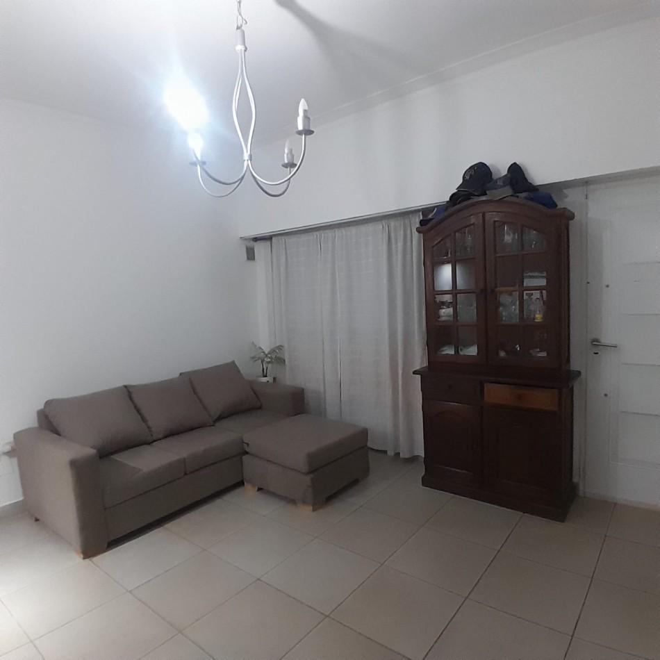 Foto de CASA DE 4 AMBIENTES EN BARRIO PINARES, imagen 2