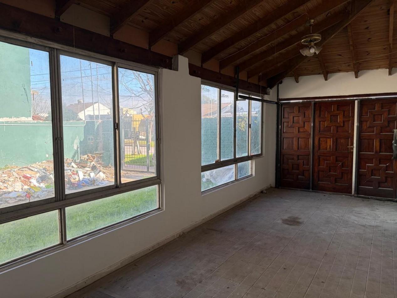 Foto de PH DE 3 AMBIENTES EN PLANTA ALTA CON COCHERA. ZONA PUERTO., imagen 5