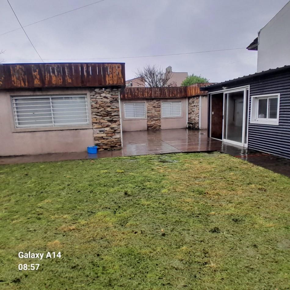 Foto de CASA DE 4 AMBIENTES EN BARRIO LOS TILOS, imagen 2