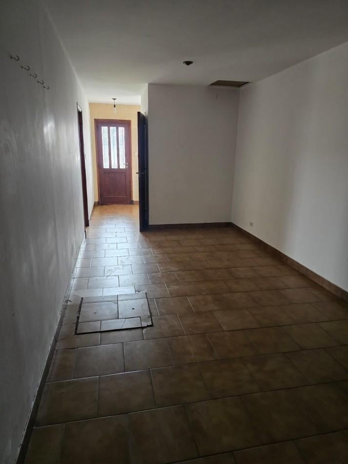 Foto de ALQUILER 24 MESES. CHALET 3 AMBIENTES CON COCHERA. RIVADAVIA 6900, imagen 4