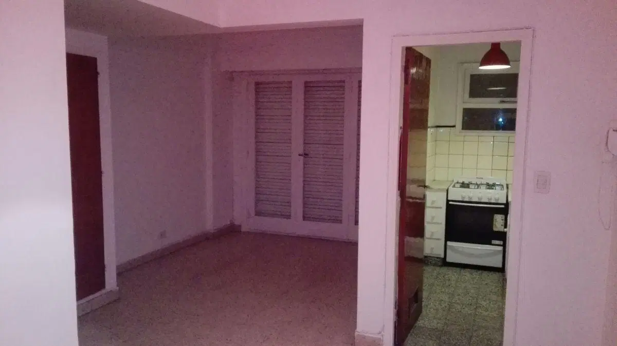 Departamento de 27 m2 cubiertos en alquiler en Plaza Mitre 4
