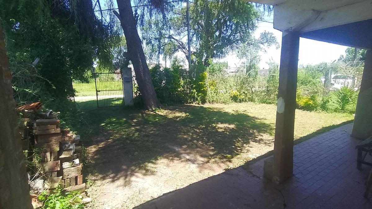 Casa Quinta con Pileta en Barrio Los Conquistadores 5