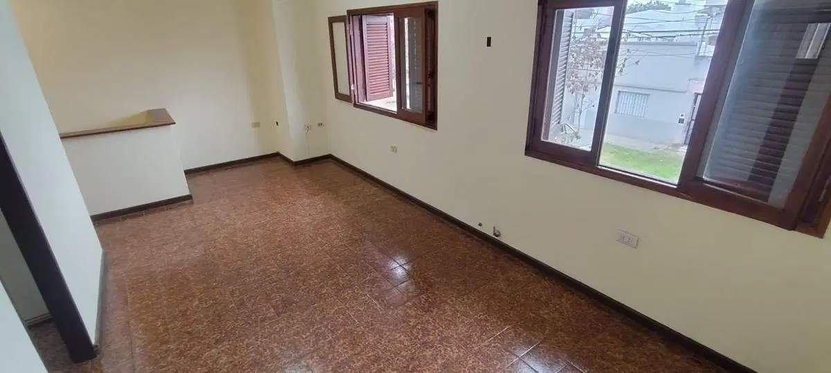 DEPARTAMENTO DE 2 DORMITORIOS EN BARRIO FOMENTO 9 DE JULIO – PLANTA ALTA 2