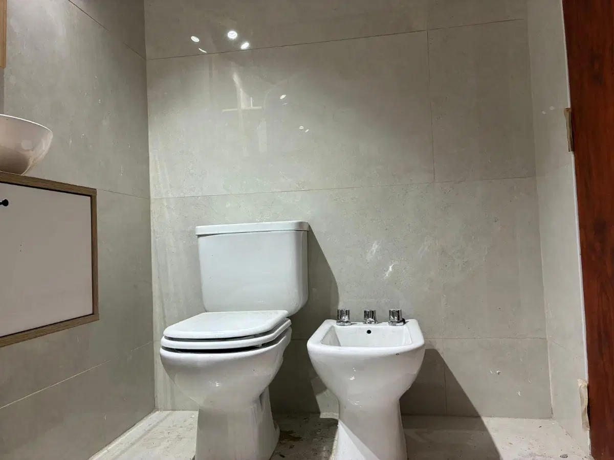 CASA TOTALMENTE RESTAURADA Y MODERNIZADA A ESTRENAR EN FOMENTO 9 DE JULIO 3