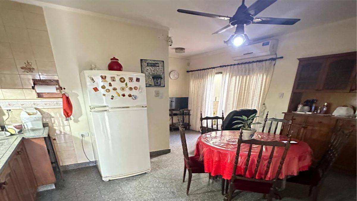 Foto de CASA DE 3 DORMITORIOS | BARRIO CANDIOTI SUR, imagen 5