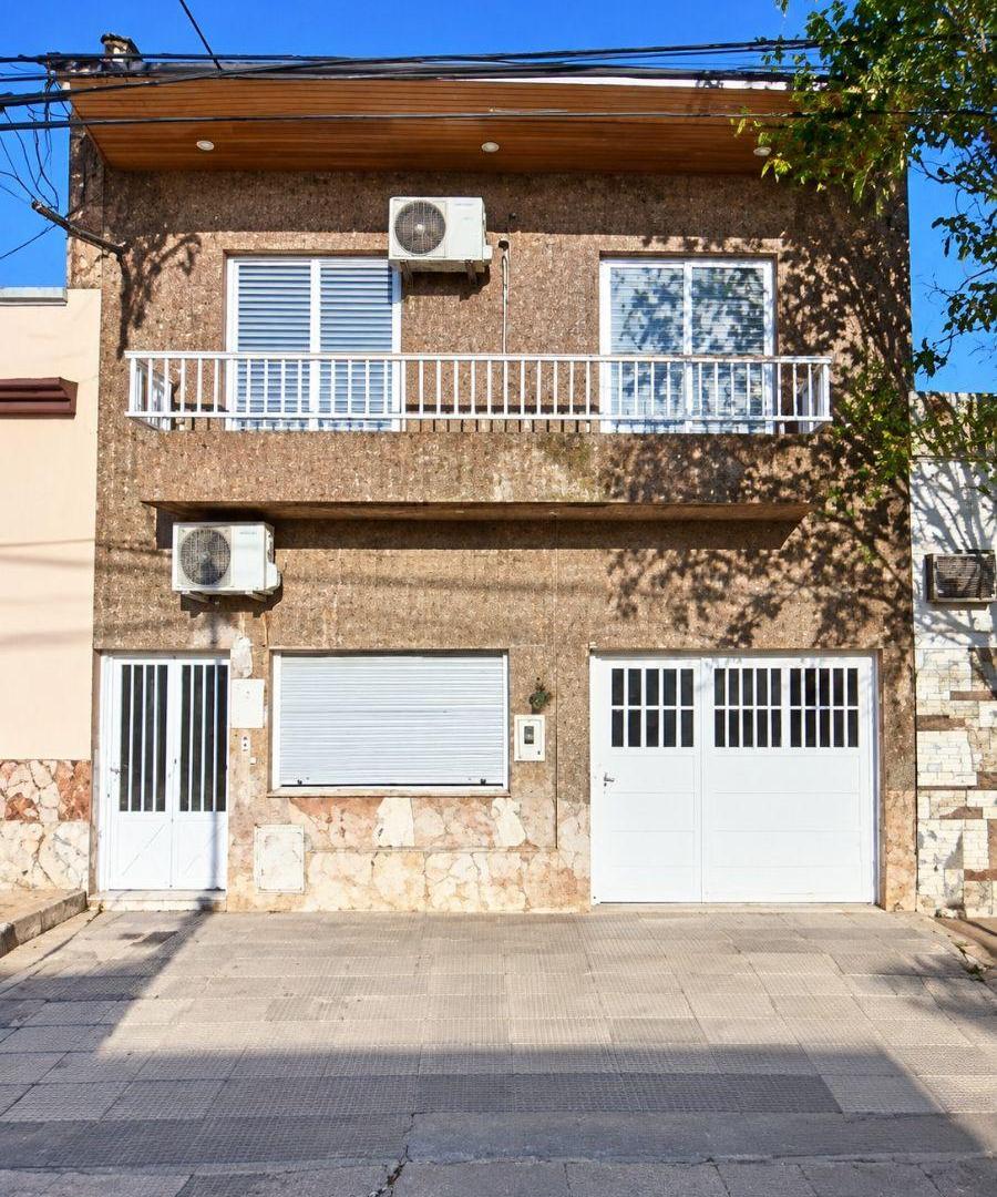 Foto de Casa en dos plantas, renovada y lista para entrar a vivir., imagen 2