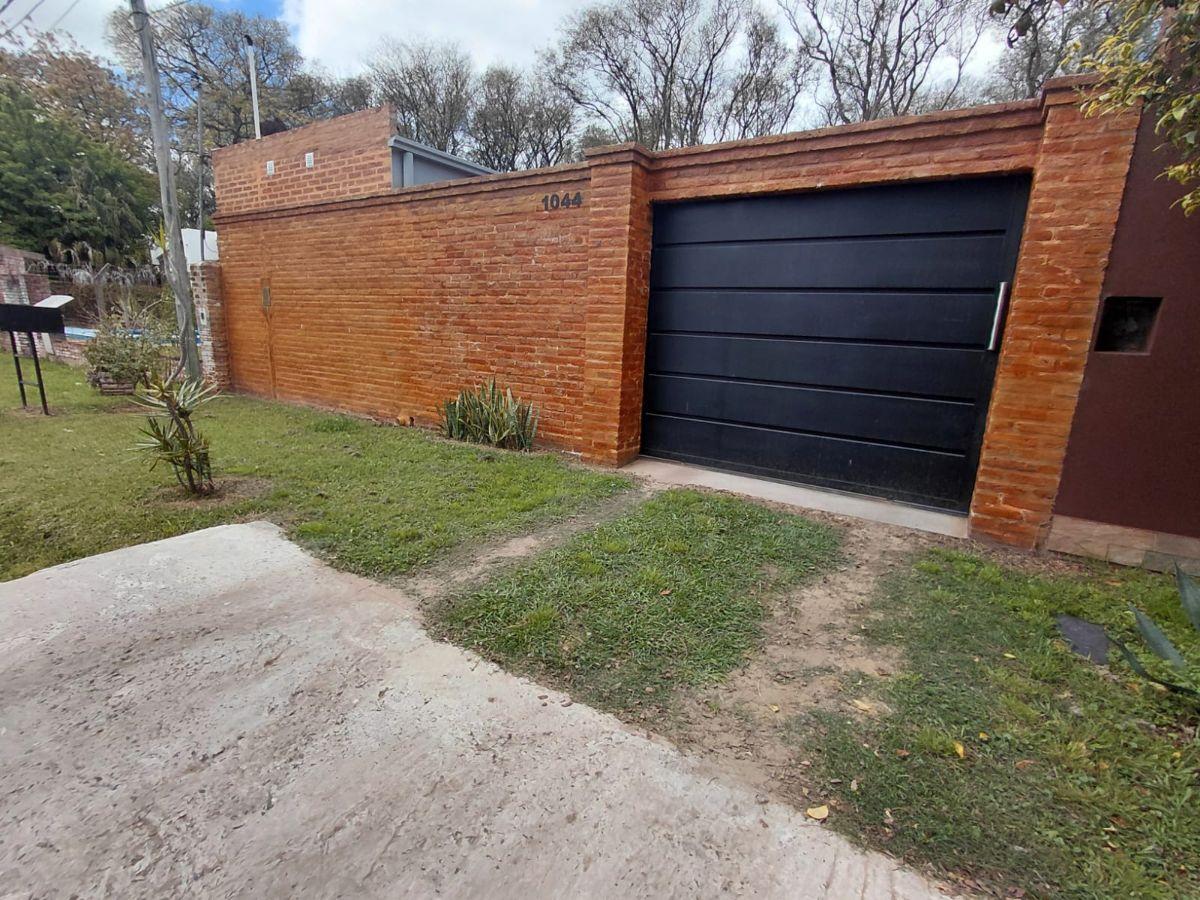 Foto de Casa en venta en Sauce Viejo con pileta, imagen 2