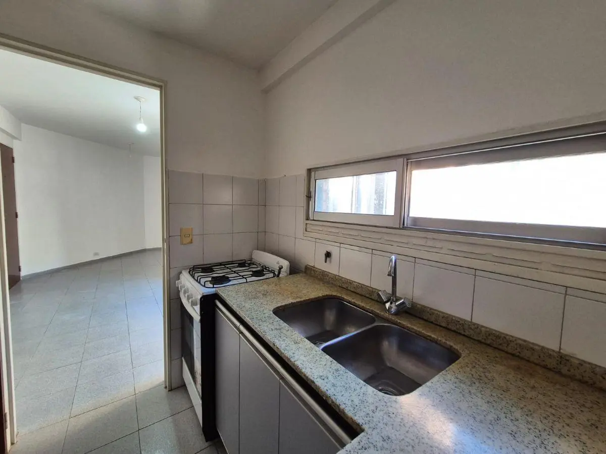 DEPTO 2 DORM EN ALQUILER - Nueva Córdoba 3