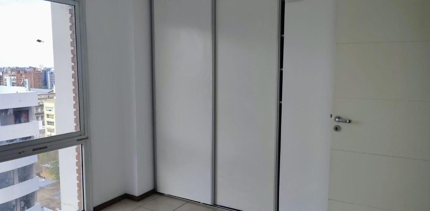 Foto de Bv. San Juan esquina Corro - Alquiler Depto Externo - 1 Dormitorio, imagen 3