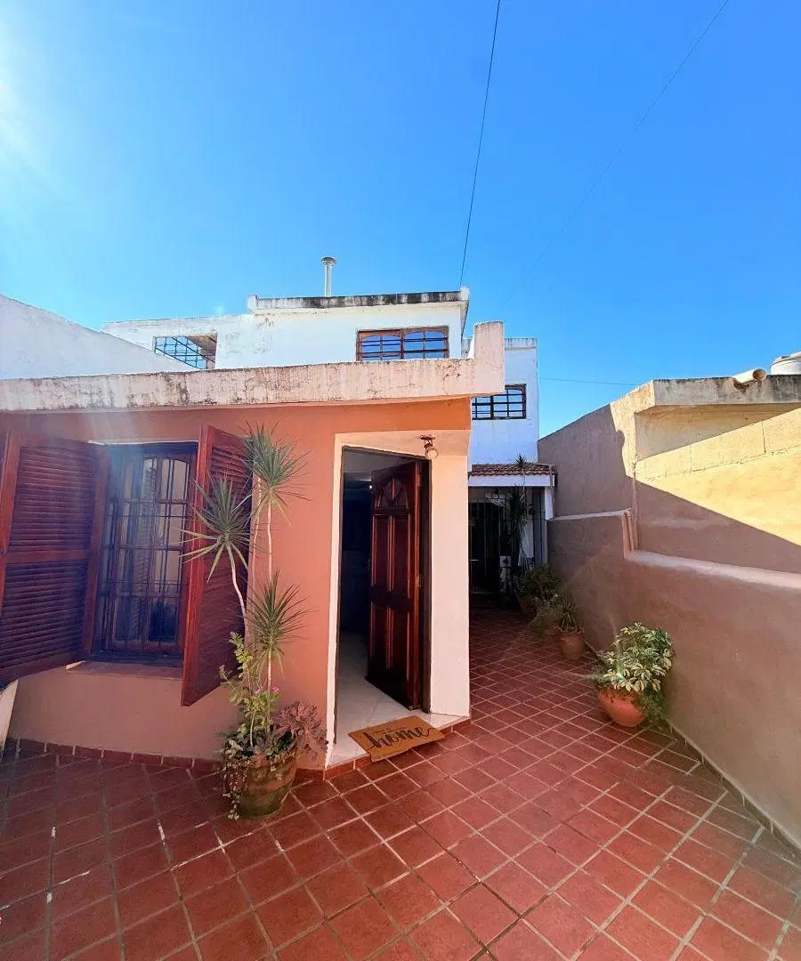 Venta Casa+Dpto 3