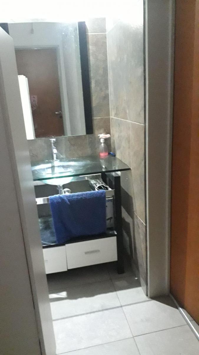 Venta Casa 2 Dorm C/ Pileta + 2 Dpto 1 Dorm c/u + Galpón 3