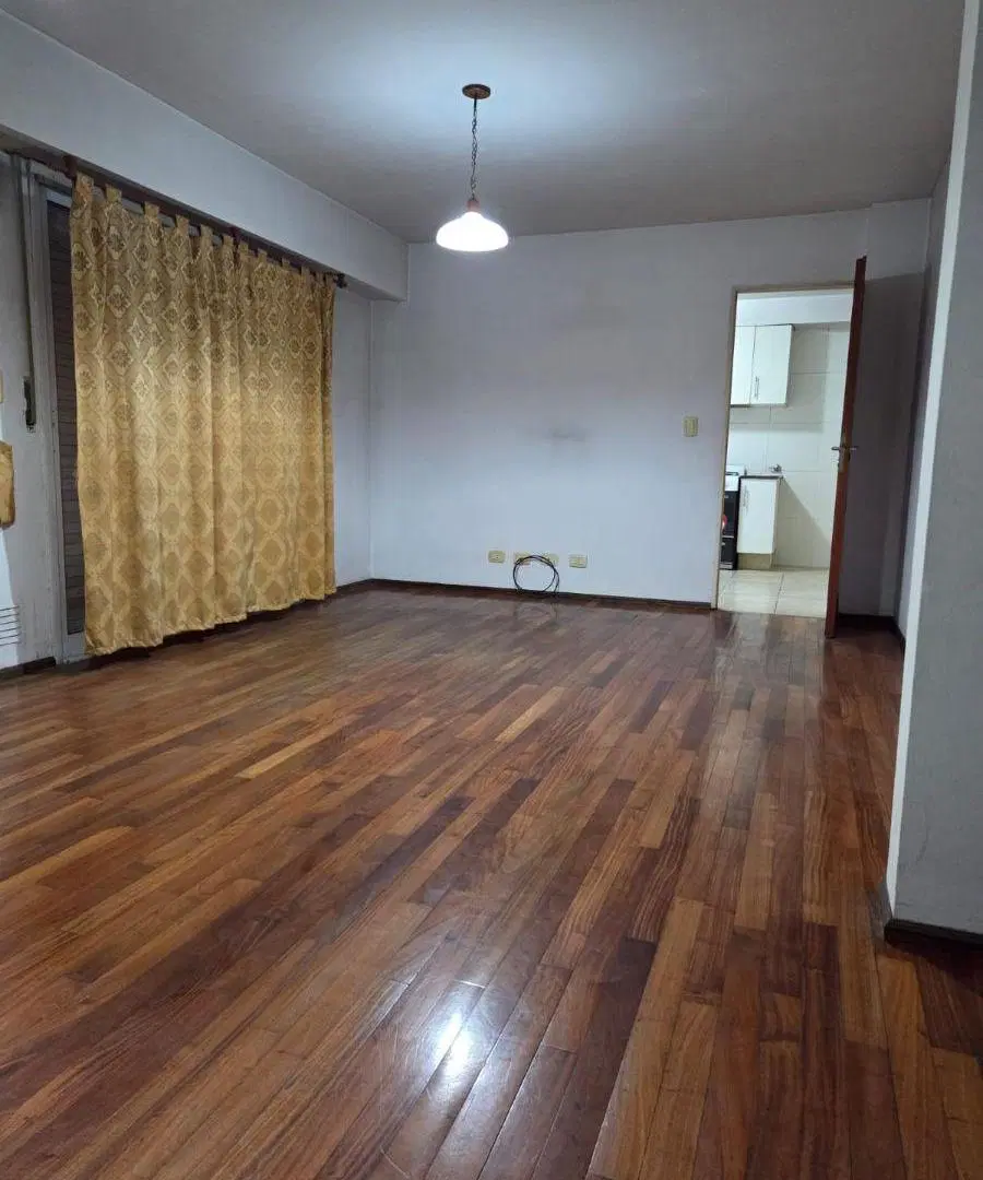 Vendo Imponente Dto. de 3 Dormitorios en piso exclusivo. Cafferata 922 Piso 1 4