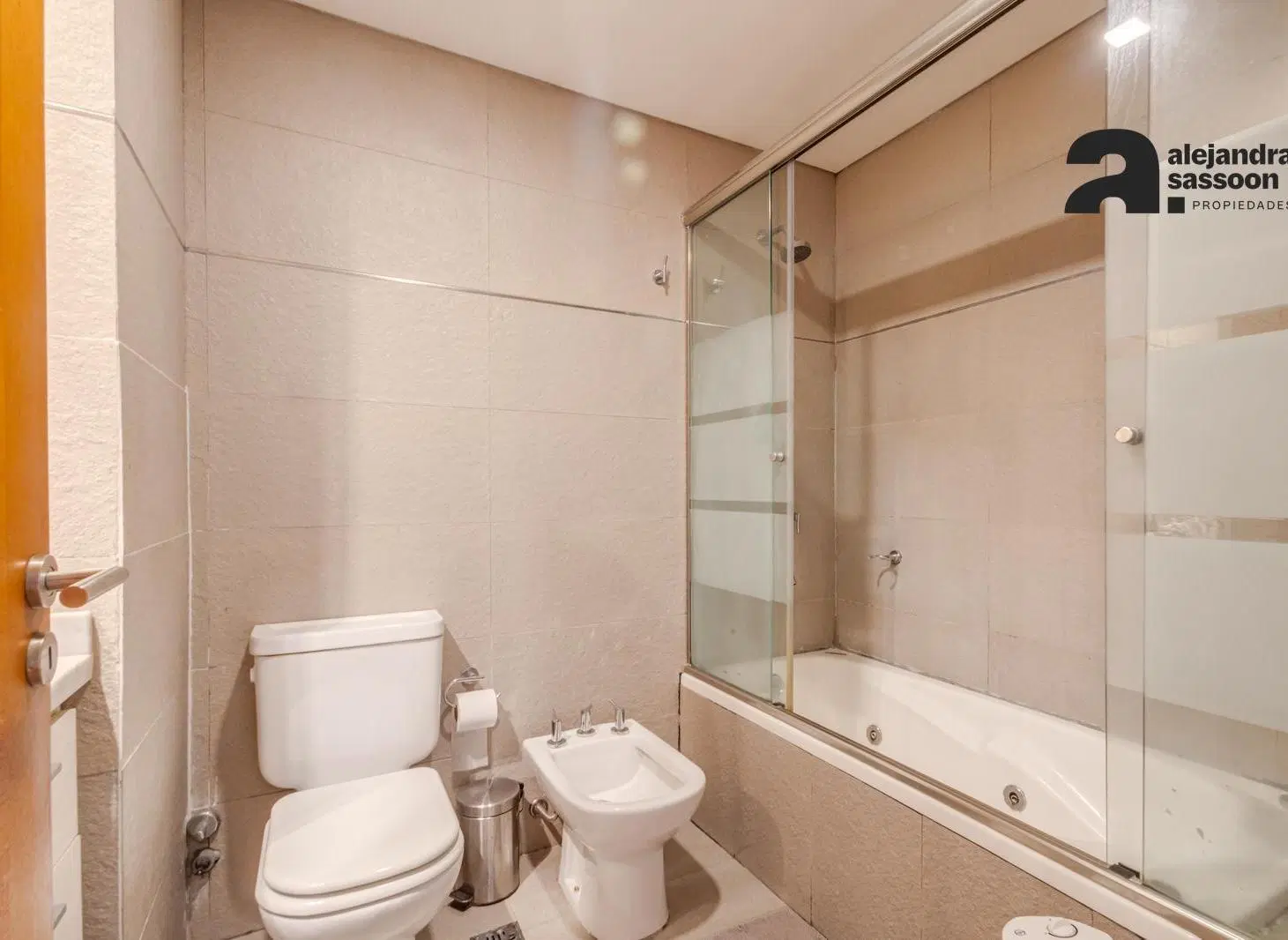 Excelente planta en Belgrano! 4 amb con balcon aterrazado y parrilla propia! Coch Amenties y baulera 4