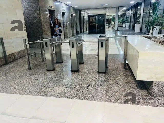 OPOTUNIDAD! INCREIBLE OFICINA! LUZ- SEG ! ACEPTA FINANCIACION 5