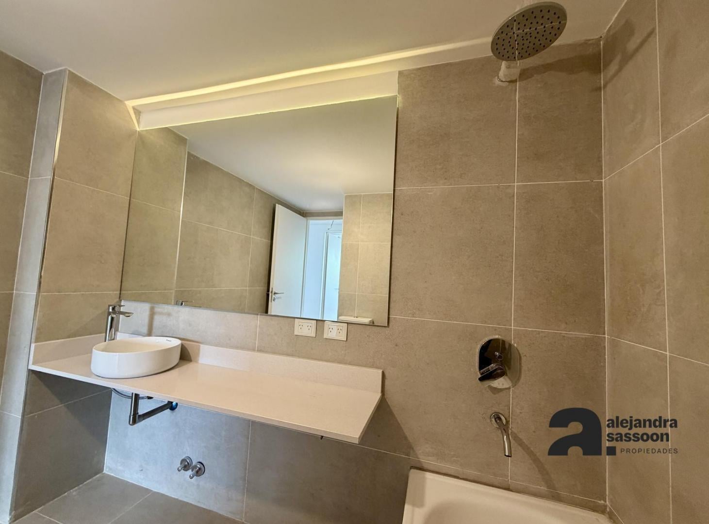 Foto de VENTA SAAVEDRA 3 AMB con Terraza y Parrilla propia ENTREGA INMEDIATA, imagen 3