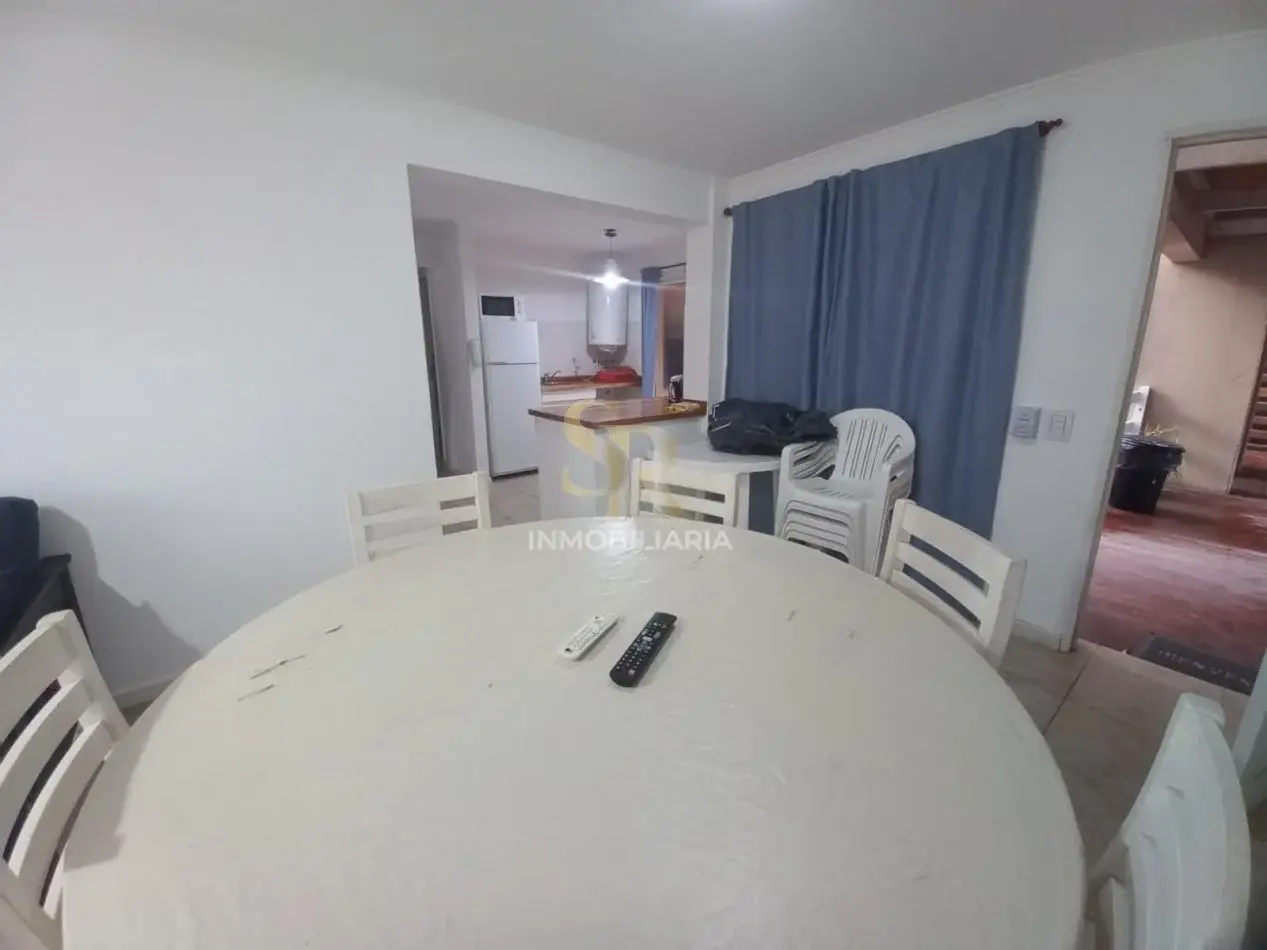 DEPARTAMENTO EN ALQUILER ANUAL 3 AMB ZONA CENTRO CON PILETA 4