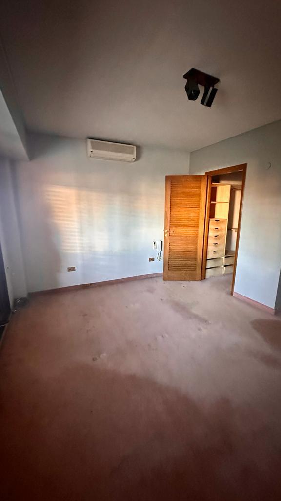 Casa con 650 m² terreno, 3 dormitorios en venta en Universitario