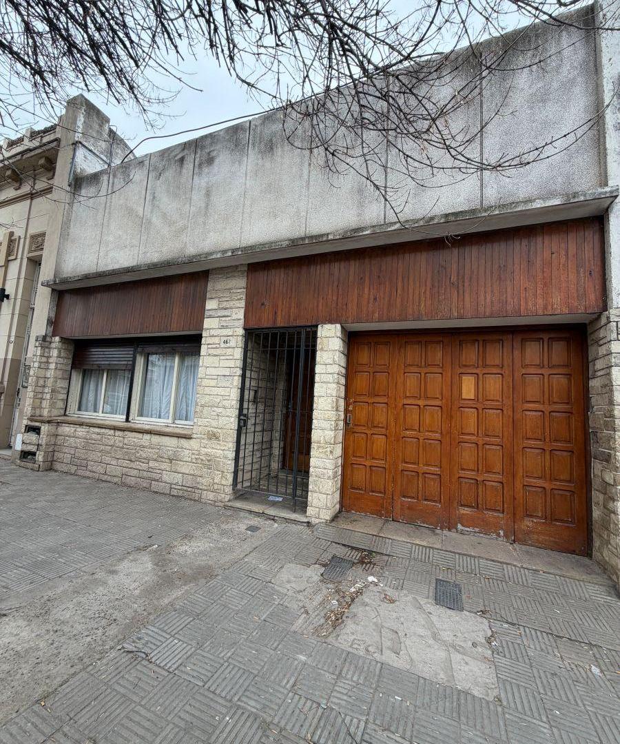 Casa con 580 m2 en venta en Centro