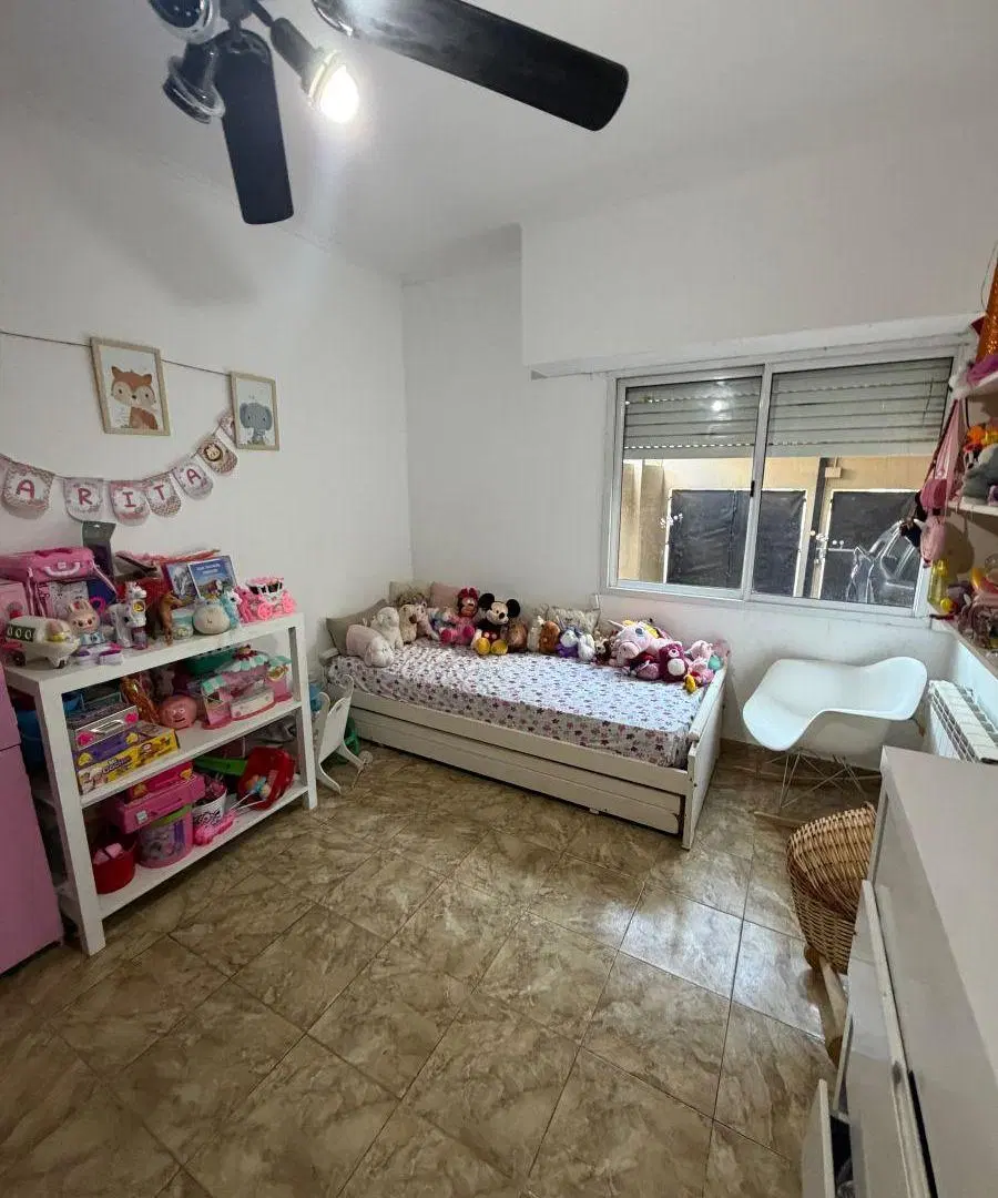Casa de 585 m² con 3 dormitorios en venta en Bella Vista 4