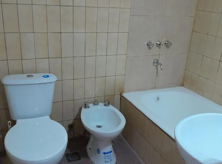 Dueño alquila monoambiente a la calle 5