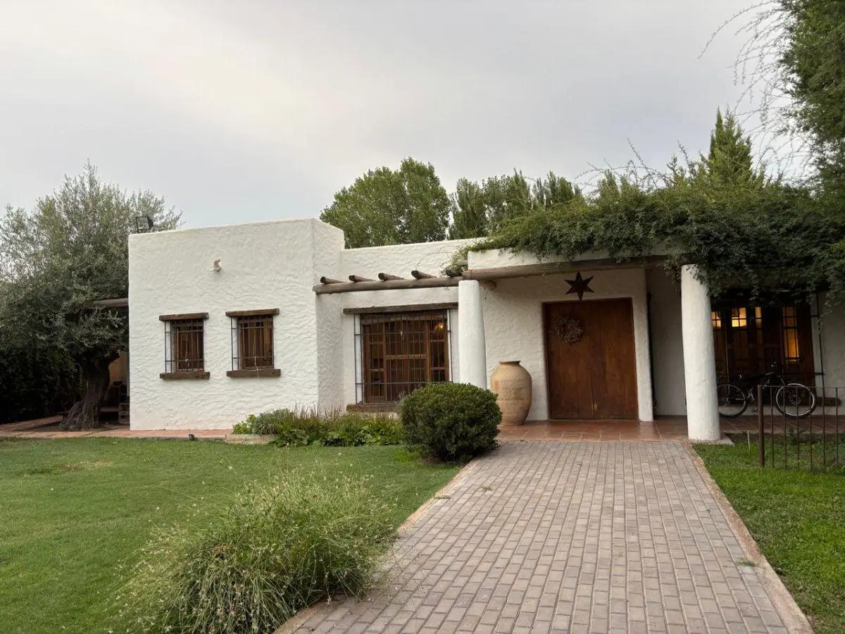 SE VENDE CASA DE CATEGORIA, SAN MARTIN 2