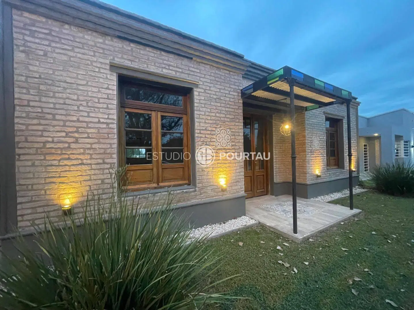 Casa 6 ambientes 2 dormitorios. | La Rural 4